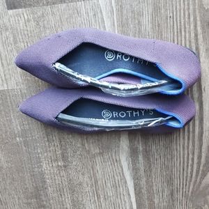 Violet point rothys